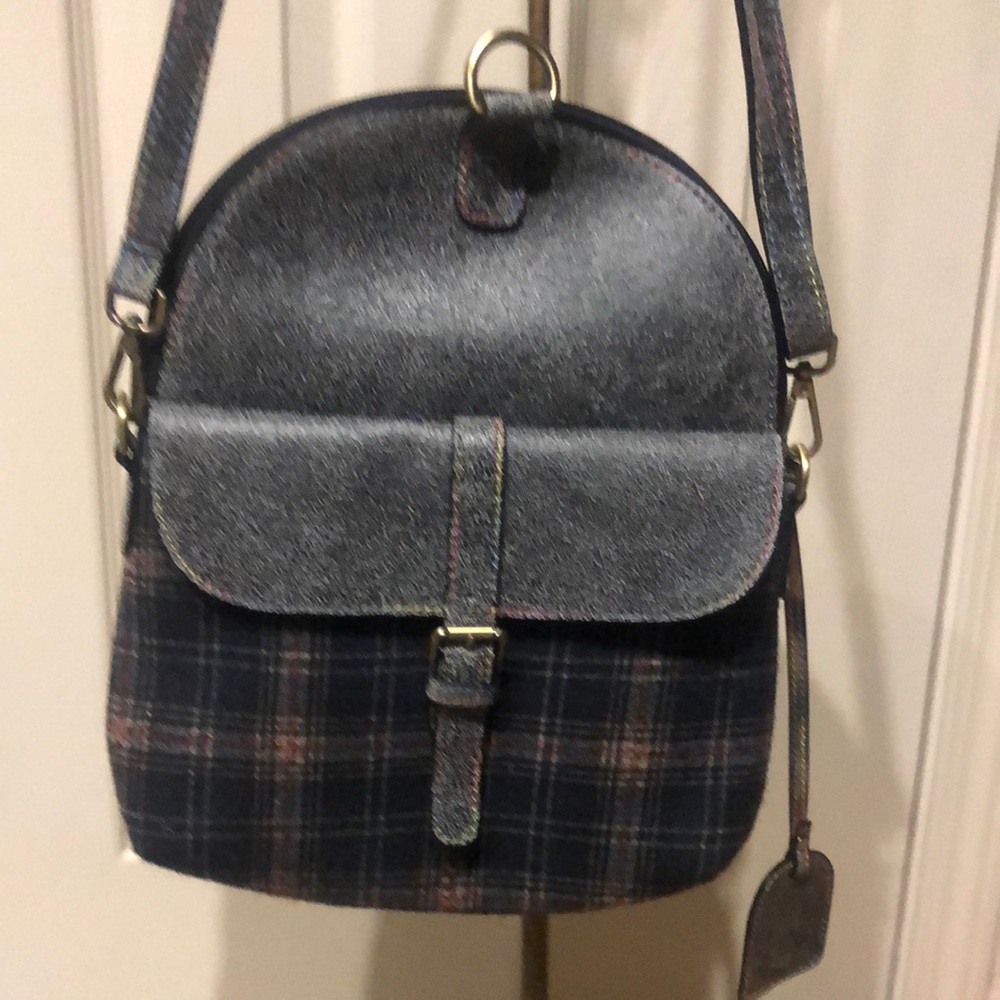 Crossbody to purse to backpack bag